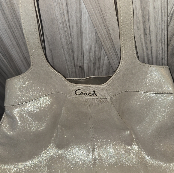 Coach Gold Women's Bag - Picture 1 of 7
